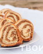 Потица, словенский ореховый рулет