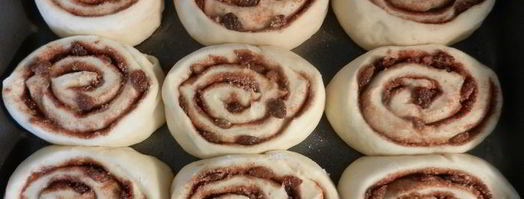 рулетики с корицей и изюмом. Шаг 11