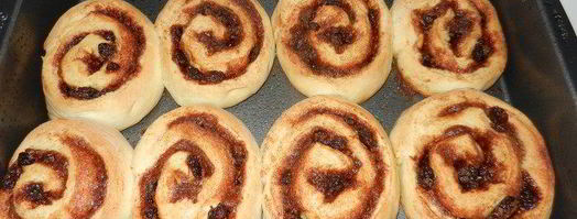 рулетики с корицей и изюмом. Шаг 14