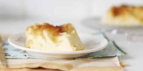 Быстрая шарлотка с яблоками