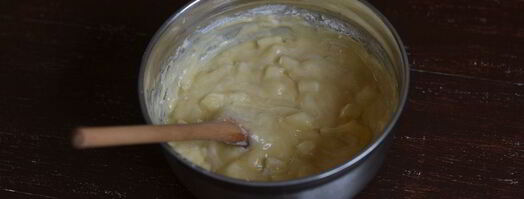 грушевая шарлотка. Шаг 7