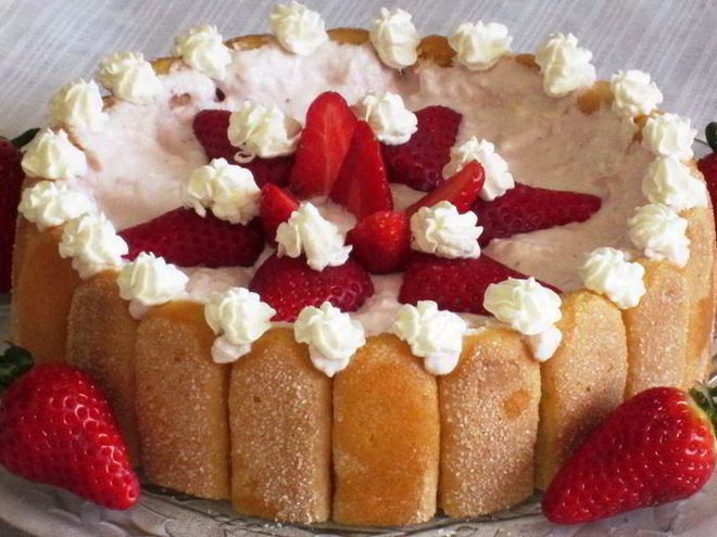 Рецепт клубнично-творожной шарлотка