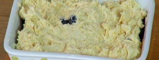 лимонная шарлотка с голубикой. Шаг 7