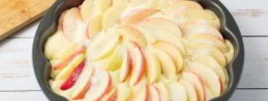 пирог с яблоками шарлотка. Шаг 5