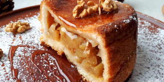 Шарлотка из сухого батона