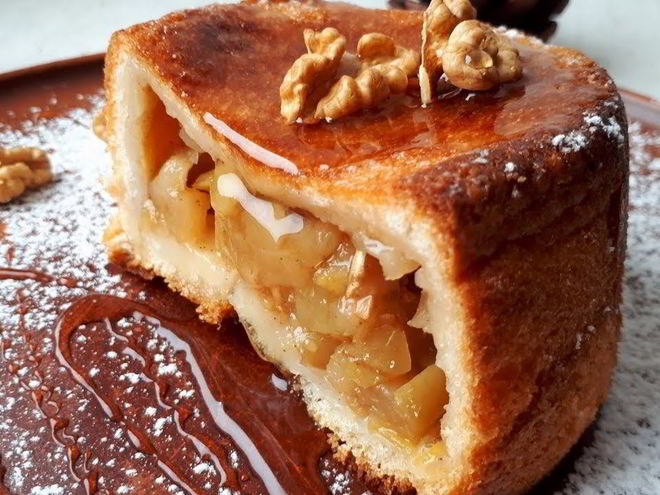 Рецепт шарлотки из сухого батона