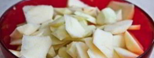 шарлотка из яблок. Шаг 2