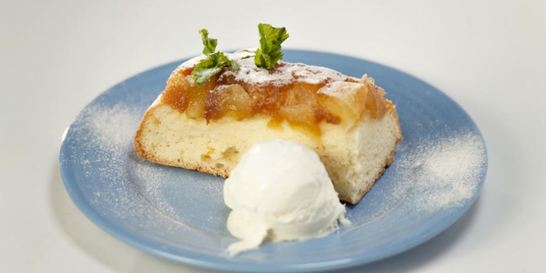 Шарлотка карамельная