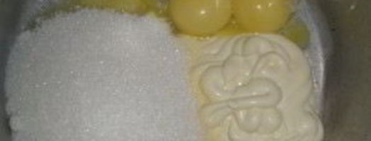 шарлотка на майонезе. Шаг 2