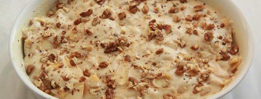 шарлотка с айвой и орехами. Шаг 3