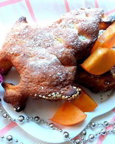 Шарлотка с ананасом и хурмой