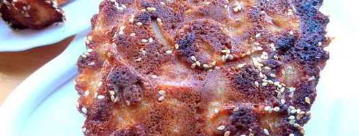 шарлотка с ананасом и хурмой. Шаг 19