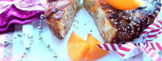 шарлотка с ананасом и хурмой. Шаг 24