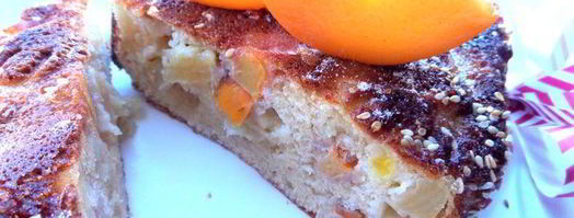 шарлотка с ананасом и хурмой. Шаг 25