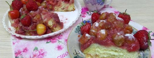 шарлотка с черешней и клубникой. Шаг 9