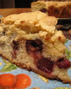 Шарлотка с черешней