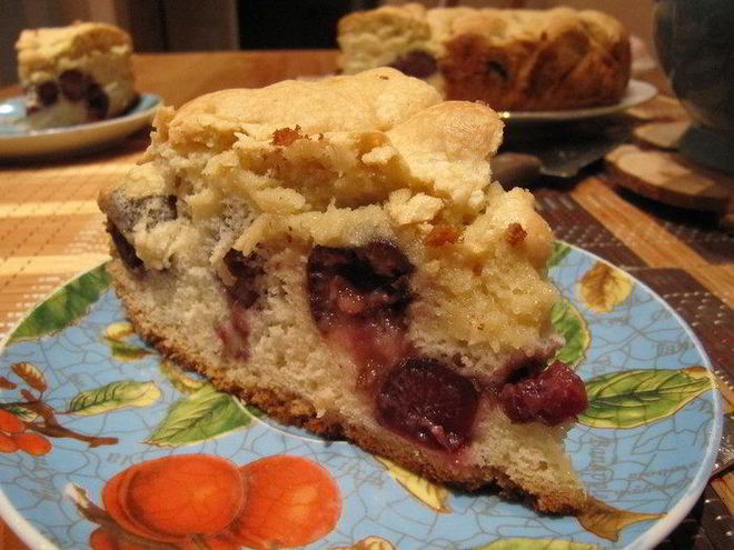 Рецепт шарлотки с черешней