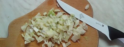 шарлотка с капустой в мультиварке. Шаг 3