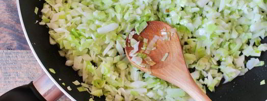 шарлотка с капустой. Шаг 3