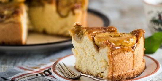 Шарлотка с карамелью