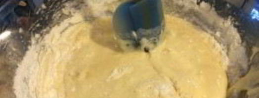 шарлотка с корицей и яблоками. Шаг 2