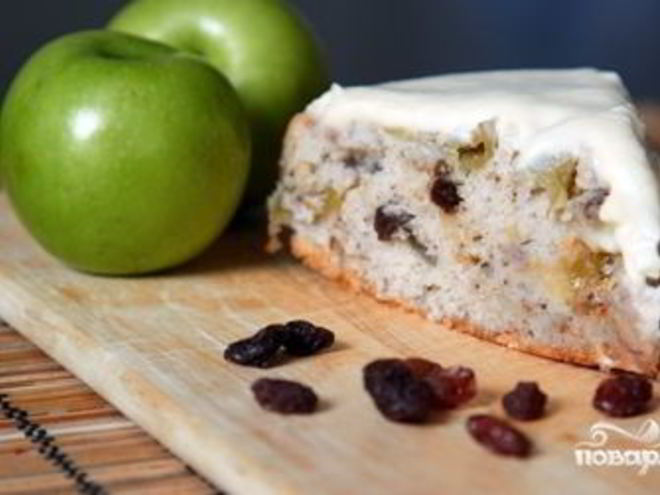 Рецепт шарлотки с орехами и яблоками