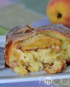 Шарлотка с персиками