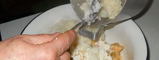 шарлотка с рисом и яблоками. Шаг 2