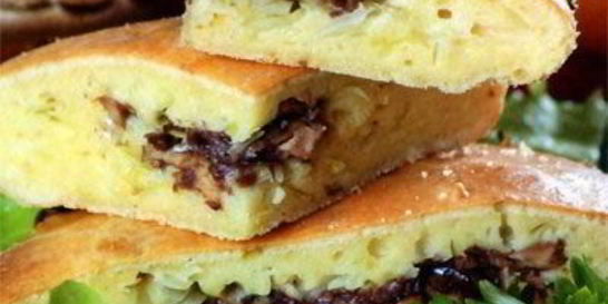 Шарлотка с рыбой и капустой