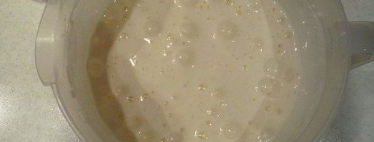 шарлотка с яблоками и облепиховым йогуртом. Шаг 3