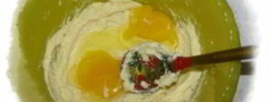 шарлотка с яблоками на кефире. Шаг 2