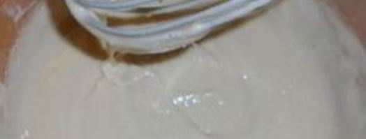 шарлотка с яблоками на кефире. Шаг 3