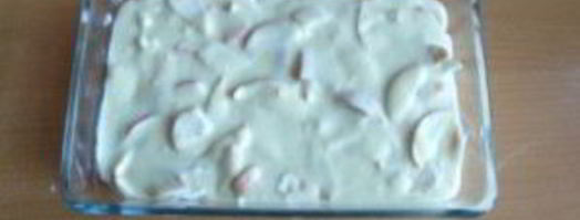 шарлотка с яблоками на сметане. Шаг 6