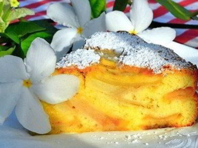 Рецепт шарлотка с яблоками по-домашнему в духовке