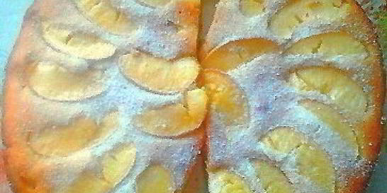 Шарлотка с яблоками