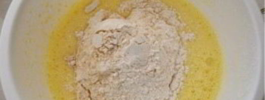 шарлотка с яблоком. Шаг 7