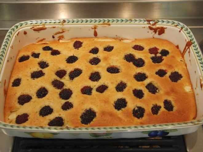 Рецепт шарлотки с ягодами