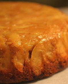 Шарлотка с замороженными яблоками