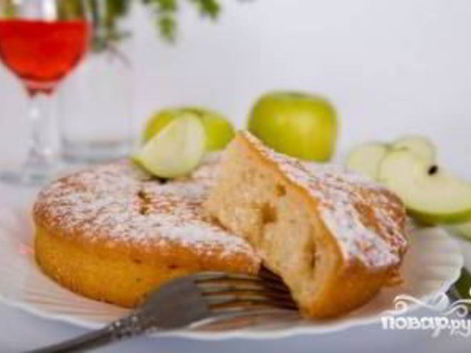 Рецепт шарлотки со сгущенкой и яблоками