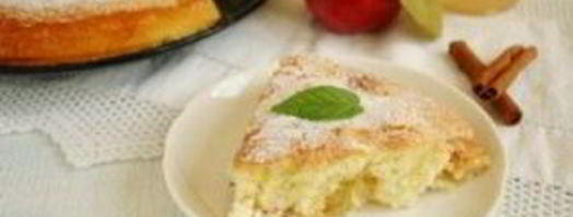 шарлотка со сгущенкой и яблоками. Шаг 6