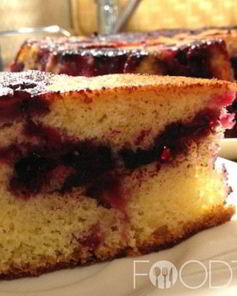 Шарлотка со смородиной