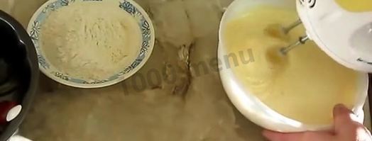 шарлотка творожная с творогом в духовке. Шаг 3