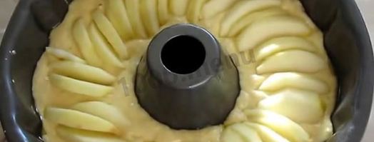 шарлотка творожная с творогом в духовке. Шаг 6