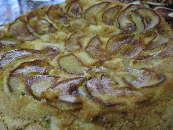 Рецепт яблочной шарлотки с кукурузной мукой