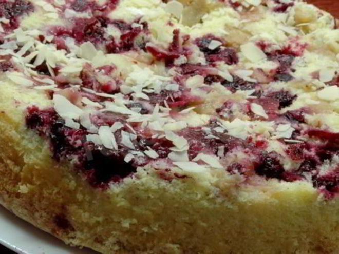 Рецепт яблочно-смородиновой шарлотка