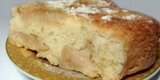 Заливная шарлотка с яблоками