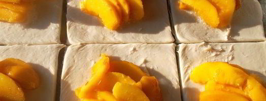 слоеные конвертики с персиком. Шаг 3