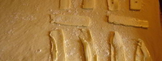 слойки-маковки, круассаны, пеновани и все из слоено-дрожжевого теста. Шаг 6