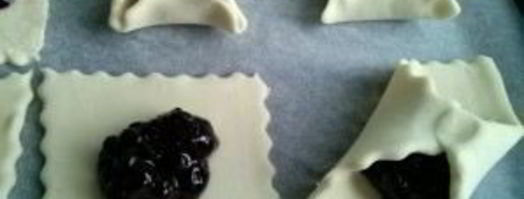 слойки с черникой. Шаг 4