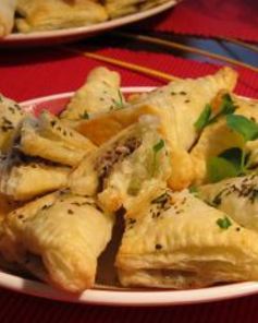 Слойки с грибами